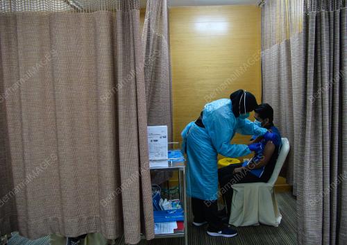 PROGRAM IMUNISASI COVID-19 DI KPJ TAWAKKAL