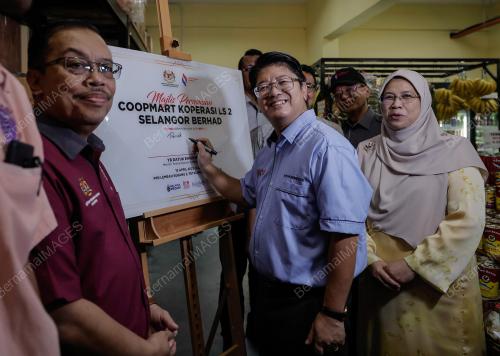 DATUK EWON BENEDICK