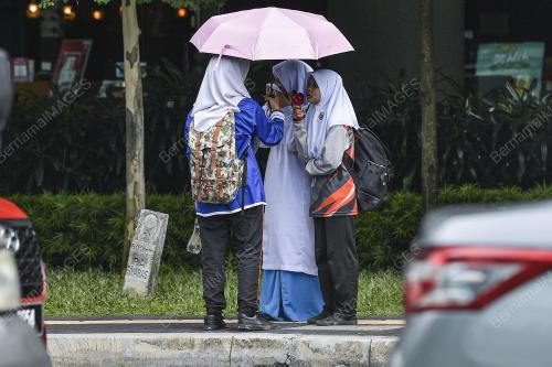 CUACA PANAS DAN STROK HABA