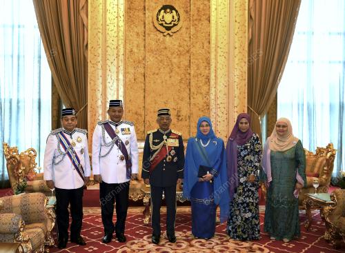AL-SULTAN ABDULLAH RI'AYATUDDIN AL-MUSTAFA BILLAH SHAH