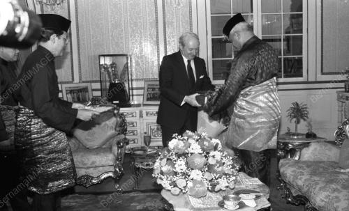 KL17_16012015_AGONG_PESYURUHJAYA_TINGGI