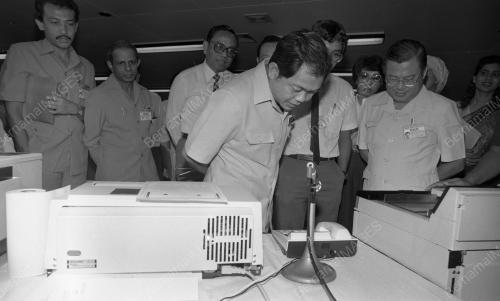 KL17_16012015_MOGGIE_TELEFON