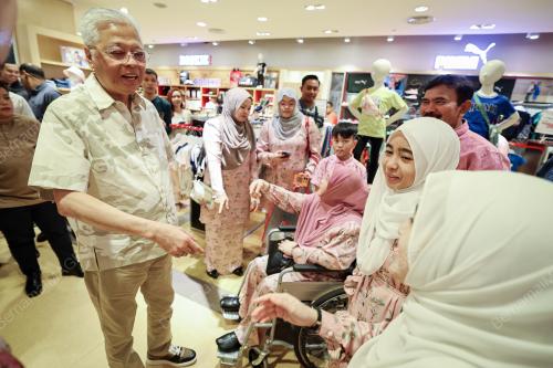 DATUK SERI ISMAIL SABRI YAAKOB