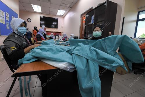 PERALATAN PERLINDUNGAN DIRI (PPE)