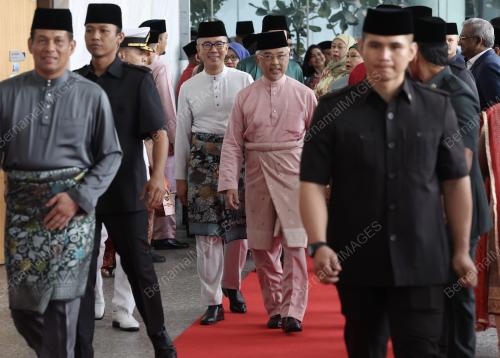 AL-SULTAN ABDULLAH RI'AYATUDDIN AL-MUSTAFA BILLAH SHAH
