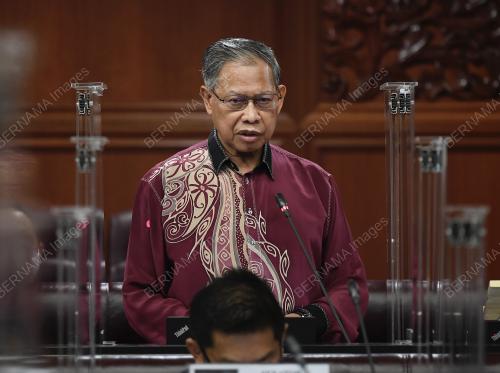 DATUK SERI MUSTAPA MOHAMED