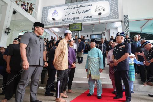 AL-SULTAN ABDULLAH RI'AYATUDDIN AL-MUSTAFA BILLAH SHAH 