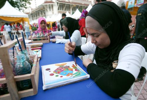 PROGRAM LEBUH SENI