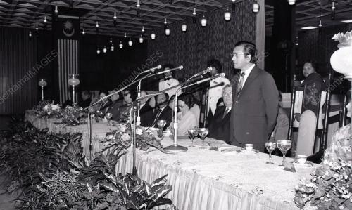 DISEMBER 1982