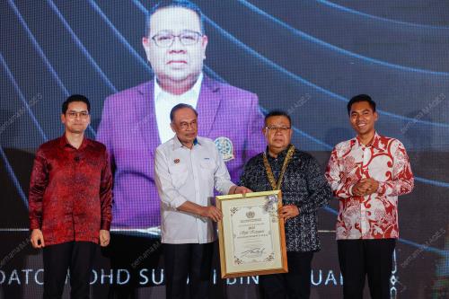 DATUK SERI ANWAR IBRAHIM