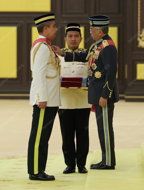 AL-SULTAN ABDULLAH RI'AYATUDDIN AL-MUSTAFA BILLAH SHAH