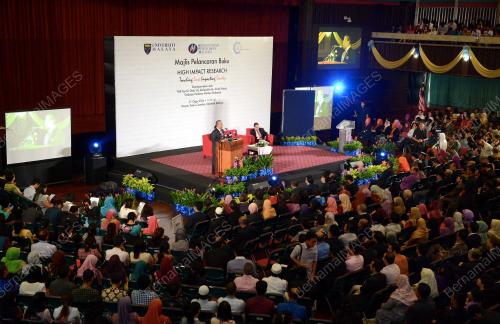 KL17_21082014_PELANCARAN_BUKU