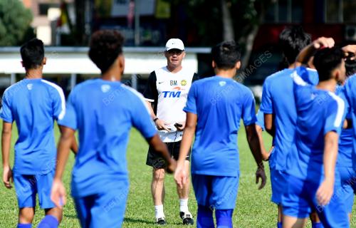 LATIHAN SKUAD BAWAH 19 TAHUN