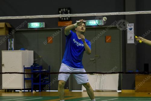 LATIHAN BADMINTON