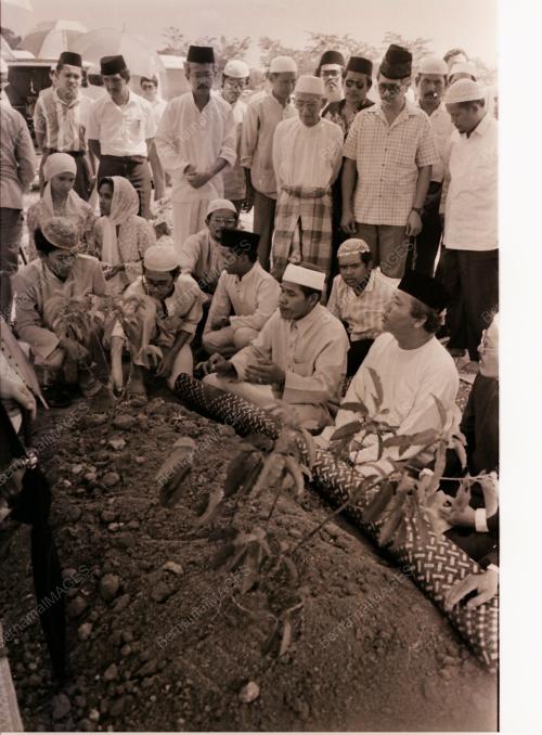 ALLAHYARHAM TAN SRI DATO' ABD JALIL HASSAN