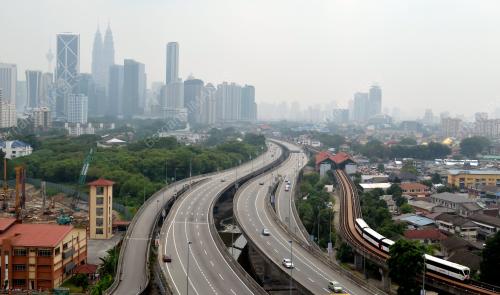 KL17_22092015_TINJAUAN