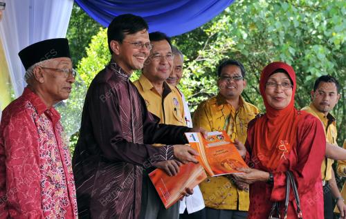RAJA NONG CHIK RAJA ZAINAL ABIDIN