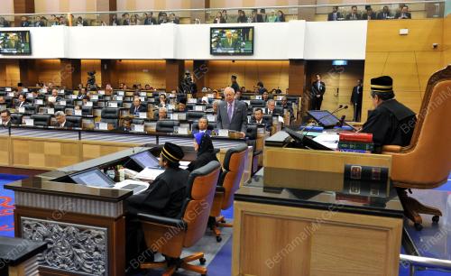 KL17_23072014_PARLIMEN