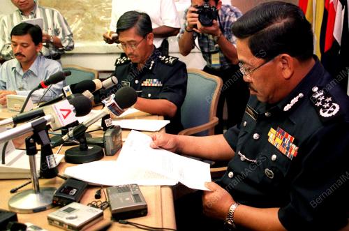 SIDANG BERITA