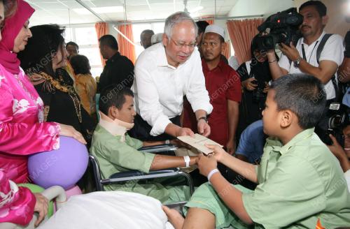 DATUK SERI MOHD NAJIB TUN ABDUL RAZAK