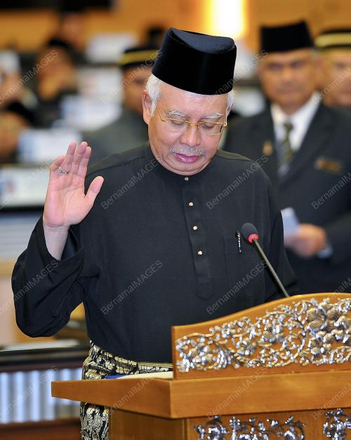 KL17_24062013_ANGKAT_SUMPAH