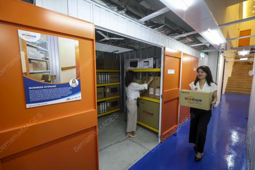 PELANCARAN STORHUB SELF STORAGE
