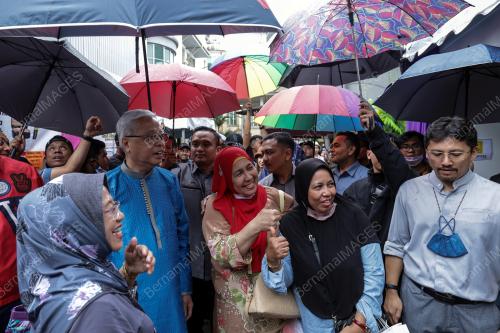 DATUK SERI ISMAIL SABRI YAAKOB