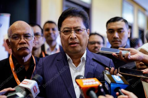 TAN SRI AZAM BAKI