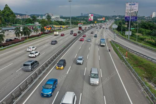 TINJAUAN ALIRAN TRAFIK LEBUHRAYA