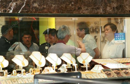 KEDAI EMAS TOMEI_DIROMPAK
