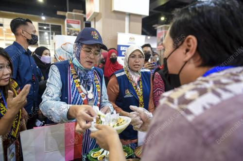 DATUK HALIMAH MOHAMED SADIQUE