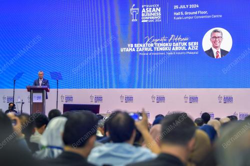 TENGKU DATUK SERI ZAFRUL TENGKU ABDUL AZIZ