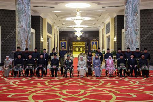 AL-SULTAN ABDULLAH RI'AYATUDDIN AL-MUSTAFA BILLAH SHAH