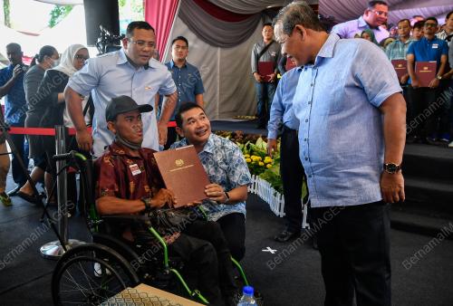 RAFIZI RAMLI