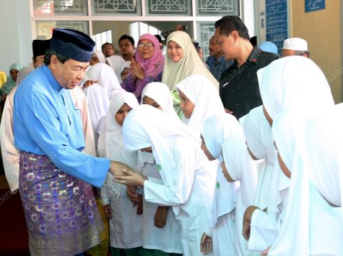 SULTAN SELANGOR SULTAN SHARAFUDDIN IDRIS SHAH