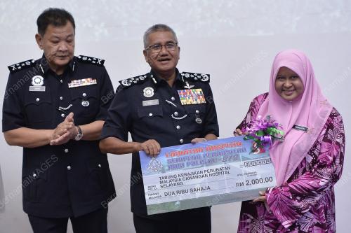 KL17_26042019_IGP_BN201904257927