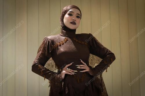 ERNIE ZAKRI