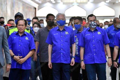 DATUK SERI ISMAIL SABRI YAAKOB