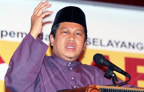 AHMAD MASLAN