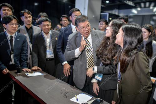 TAN SRI JOHARI ABDUL