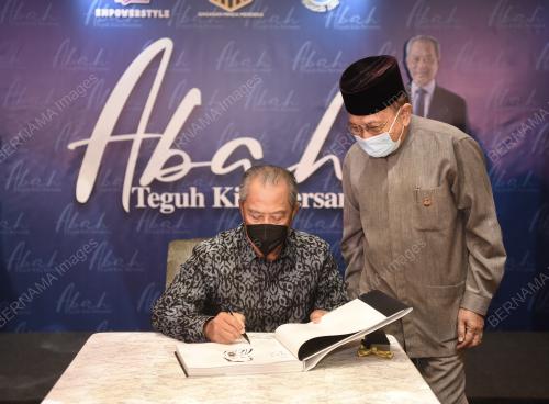 KL17_26112021_TSMY_BUKU