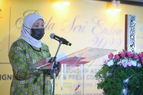 DATUK SERI NANCY SHUKRI