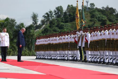 PUTERA ALBERT II