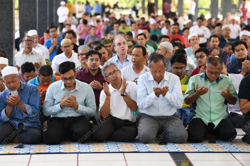 SOLAT HAJAT SUSULAN PERKEMBANGAN POLITIK SEMASA NEGARA