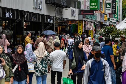 TINJAUAN PERSIAPAN HARI RAYA