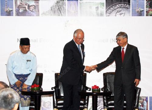 MOHD NAJIB TUN ABDUL RAZAK