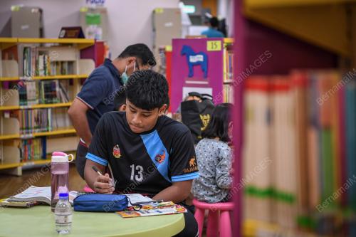 PERPUSTAKAAN