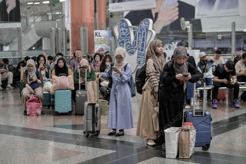 PENUMPANG KTM PULANG AIDILFITRI