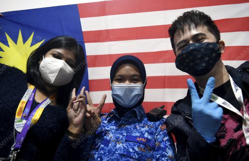 KIBARKAN JALUR GEMILANG DI SELURUH NEGARA
