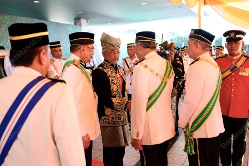 AL-SULTAN ABDULLAH RI'AYATUDDIN AL-MUSTAFA BILLAH SHAH